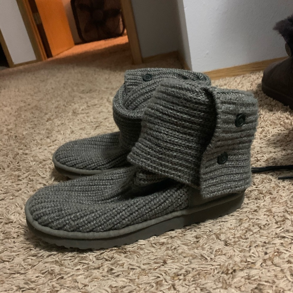 WOMEN’S UGG CLASSIC CARDY BOOTS